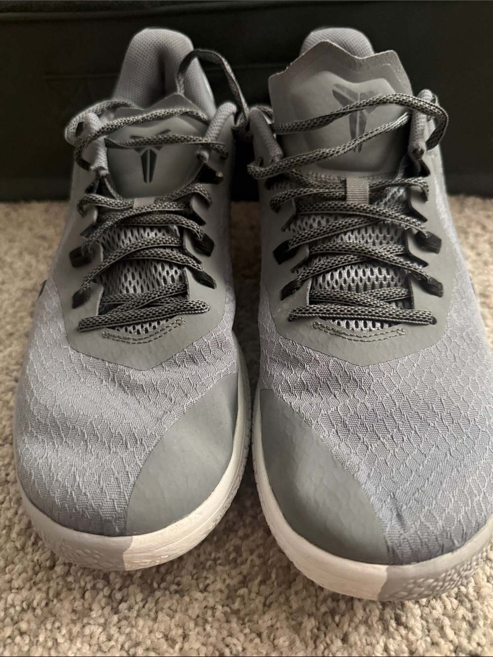 Nike  Kobe Men's Grey Lightweight Training Sneakers